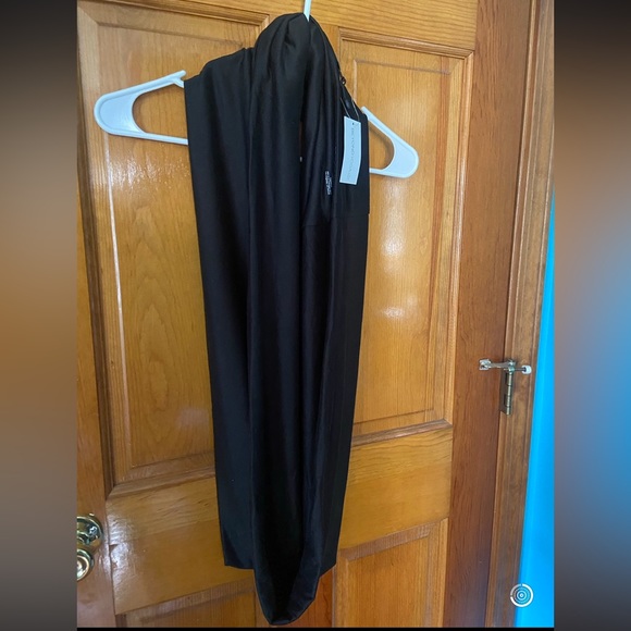 NWT Beyond Yoga Black Infinity Scarf. - Picture 4 of 5